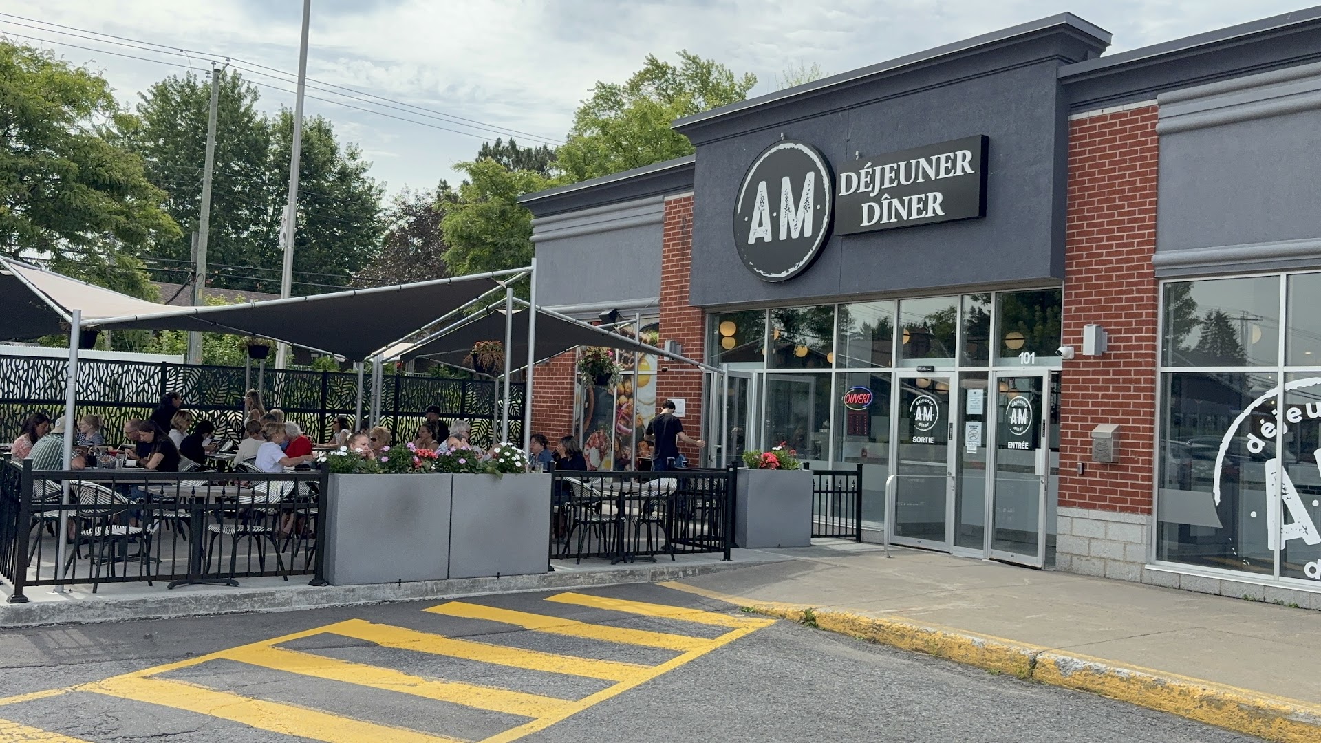 A.M. Dejeuner Dîner