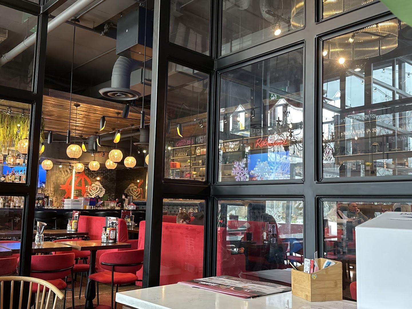 La Belle & La Boeuf – Burger Bar