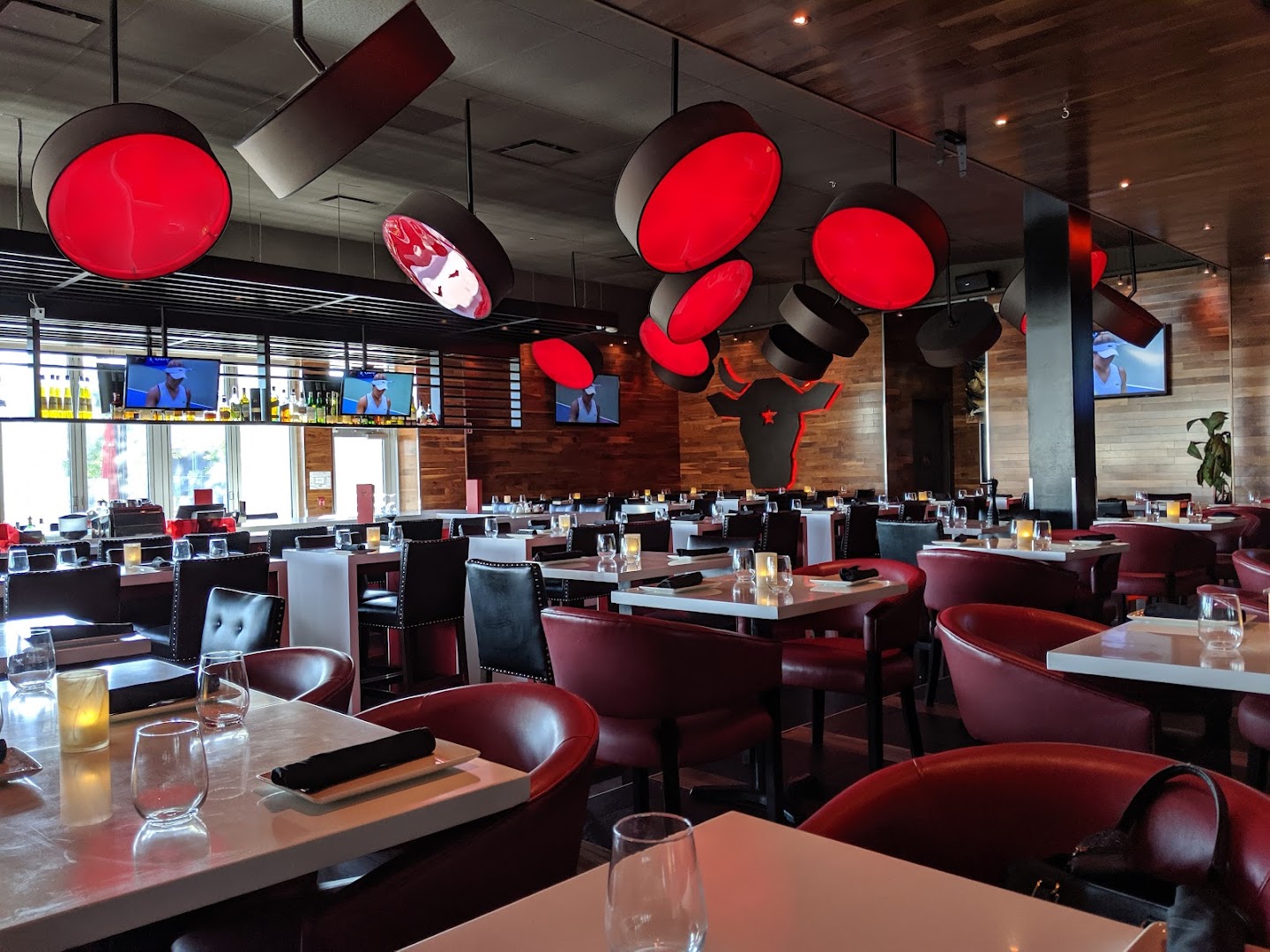 Houston Avenue Bar & Grill