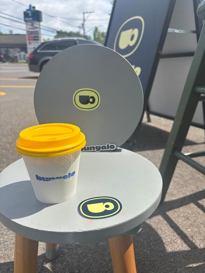 Bungalo café de quartier Laval